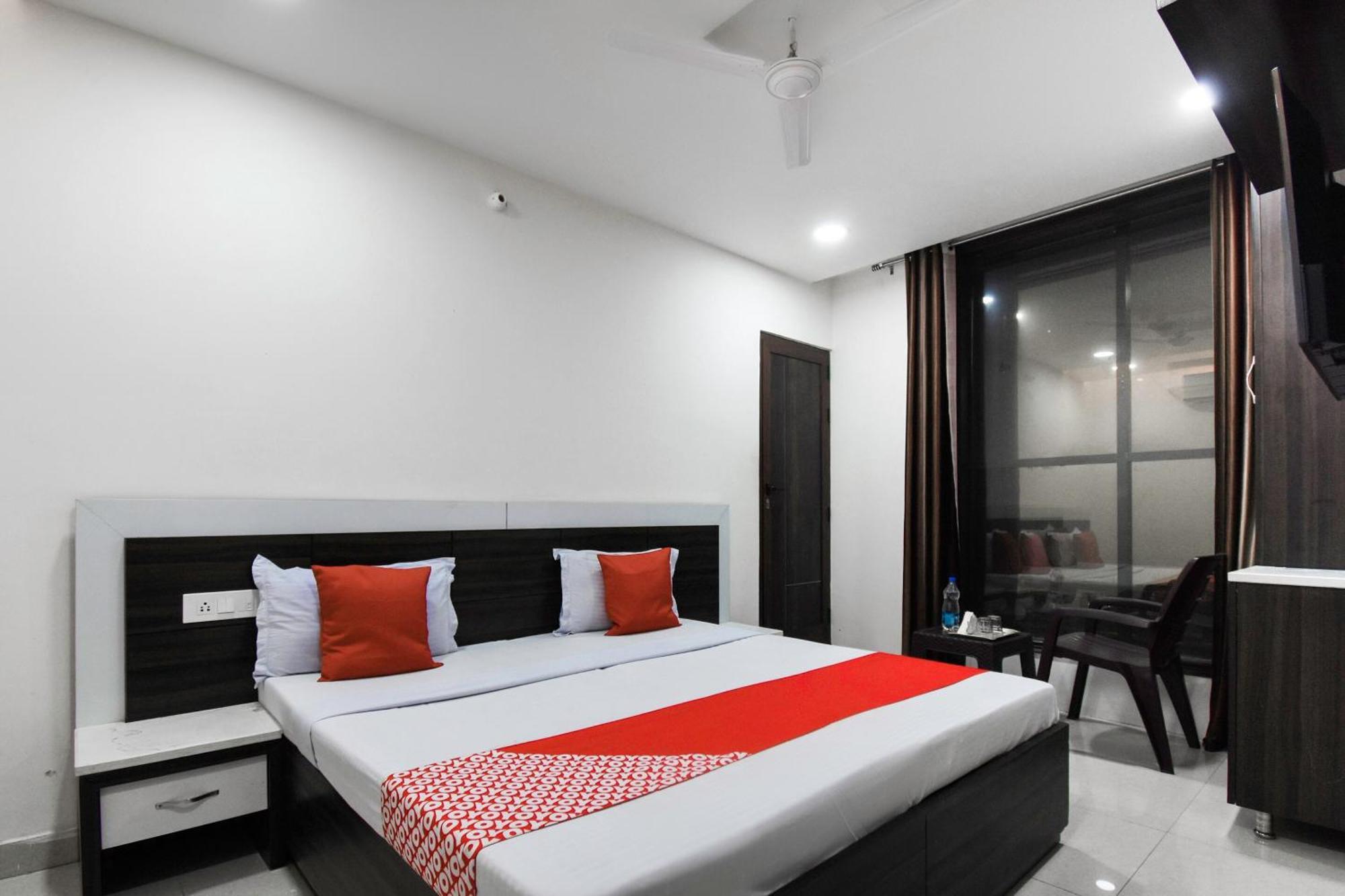 Hotel O Shangri-La-Inn Ludhiana Extérieur photo