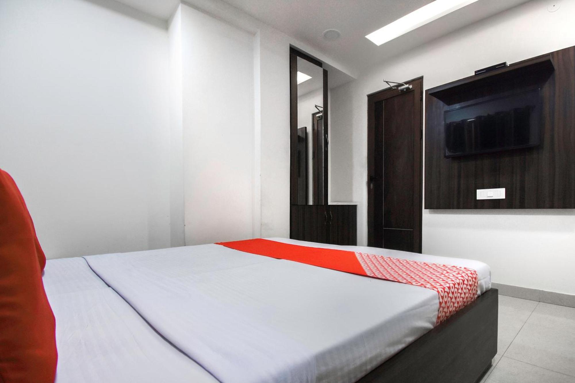 Hotel O Shangri-La-Inn Ludhiana Extérieur photo